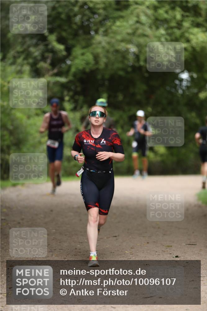30.08.2026 - Elbe Triathlon Hamburg Antke Förster http://msf.ph/oto/10096107 30.08.2026 10:11:43 Laufen  meine-sportfotos.de