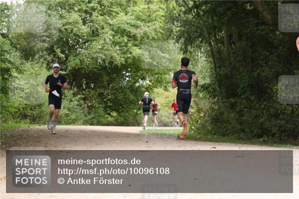 30.08.2026 - Elbe Triathlon Hamburg Antke Förster http://msf.ph/oto/10096108 30.08.2026 10:16:21 Laufen  meine-sportfotos.de