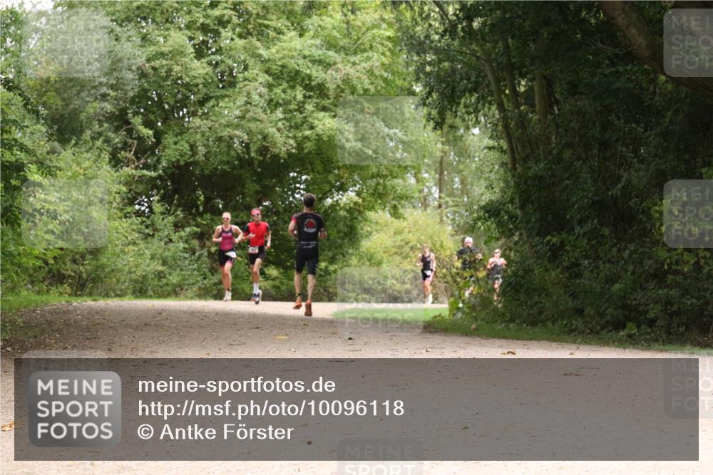 30.08.2026 - Elbe Triathlon Hamburg Antke Förster http://msf.ph/oto/10096118 30.08.2026 10:16:25 Laufen  meine-sportfotos.de