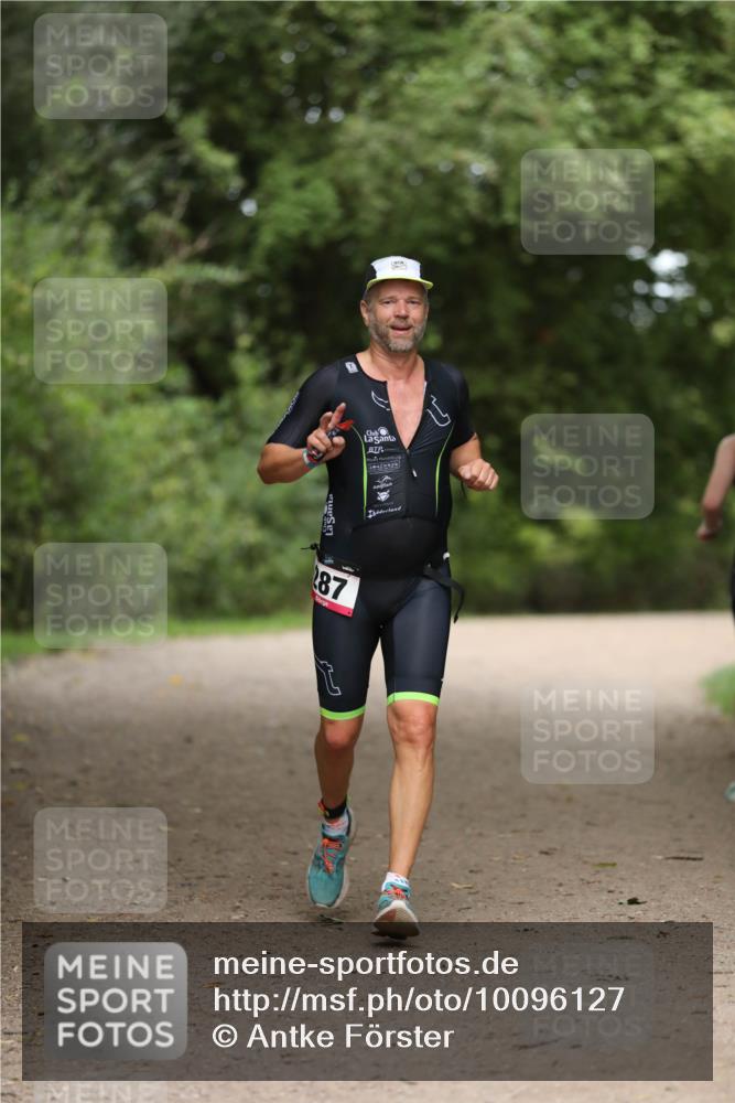 30.08.2026 - Elbe Triathlon Hamburg Antke Förster http://msf.ph/oto/10096127 30.08.2026 10:11:52 Laufen 87 meine-sportfotos.de