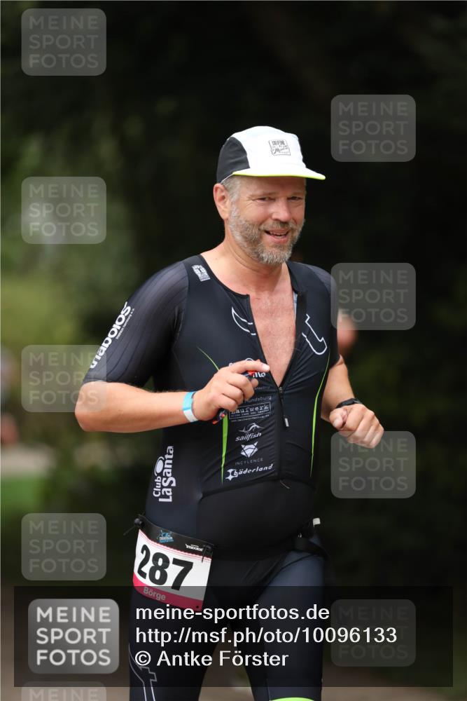 30.08.2026 - Elbe Triathlon Hamburg Antke Förster http://msf.ph/oto/10096133 30.08.2026 10:11:54 Laufen 287 meine-sportfotos.de