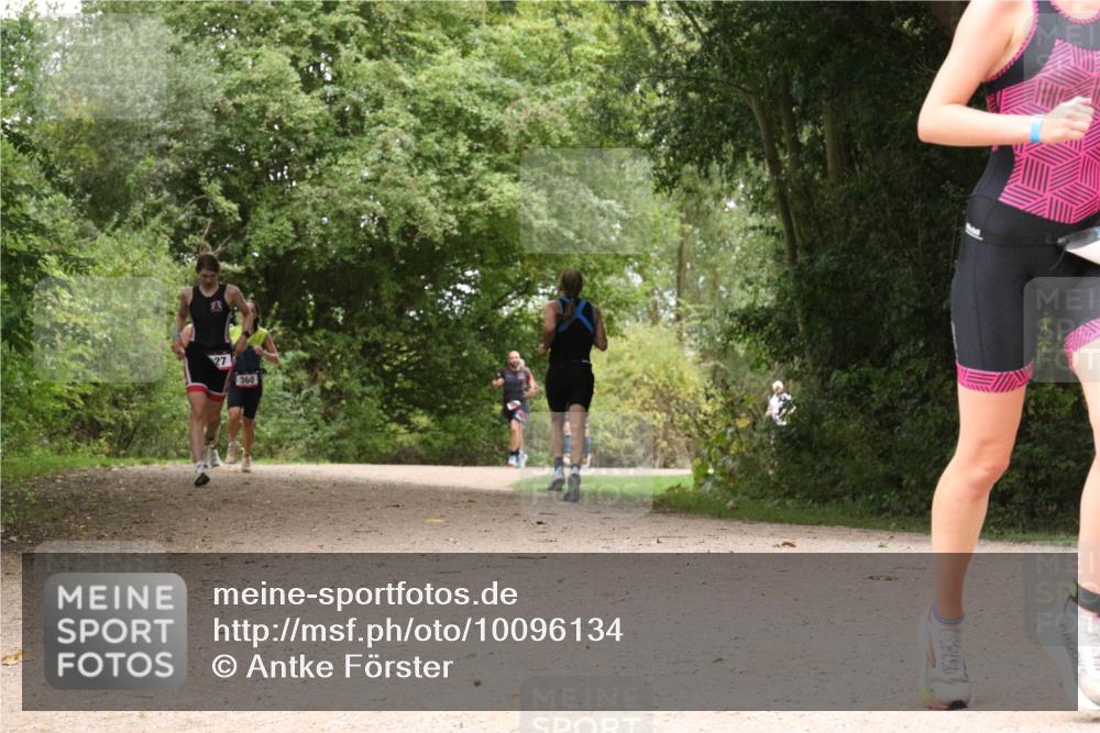 30.08.2026 - Elbe Triathlon Hamburg Antke Förster http://msf.ph/oto/10096134 30.08.2026 10:16:36 Laufen 360 meine-sportfotos.de