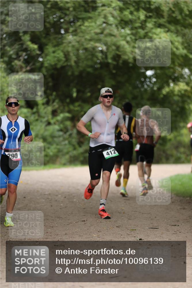 30.08.2026 - Elbe Triathlon Hamburg Antke Förster http://msf.ph/oto/10096139 30.08.2026 10:12:04 Laufen 290, 412 meine-sportfotos.de