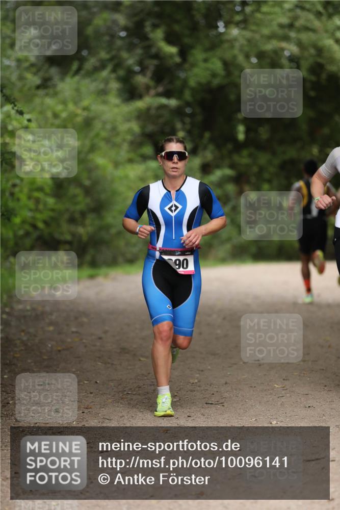 30.08.2026 - Elbe Triathlon Hamburg Antke Förster http://msf.ph/oto/10096141 30.08.2026 10:12:04 Laufen 90 meine-sportfotos.de