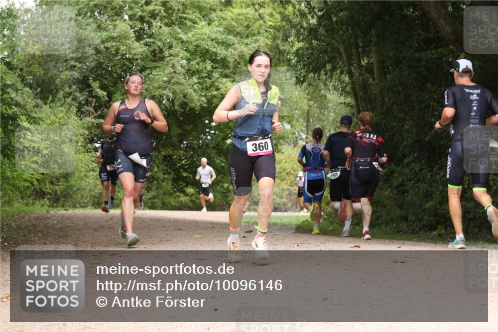 30.08.2026 - Elbe Triathlon Hamburg Antke Förster http://msf.ph/oto/10096146 30.08.2026 10:16:42 Laufen 360, 555 meine-sportfotos.de