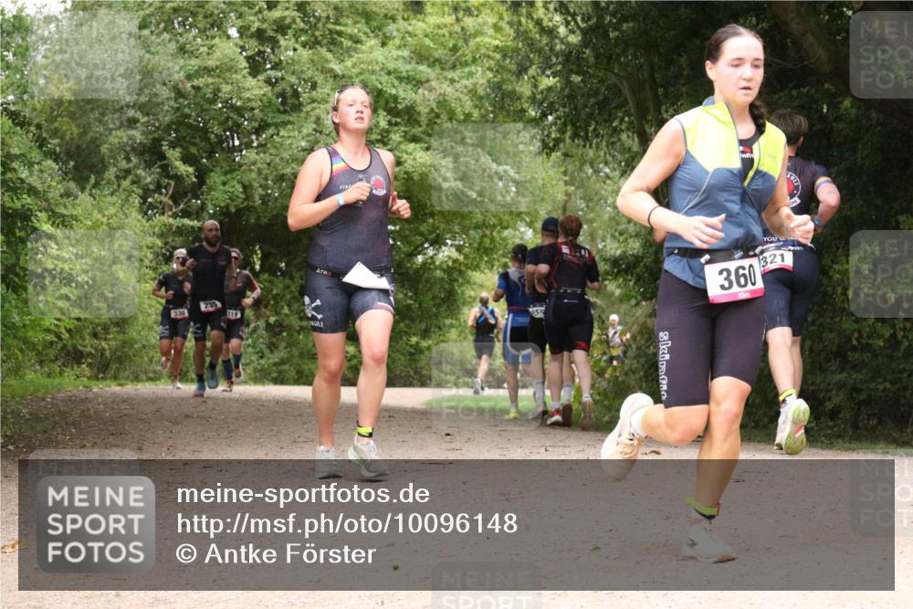 30.08.2026 - Elbe Triathlon Hamburg Antke Förster http://msf.ph/oto/10096148 30.08.2026 10:16:43 Laufen 321, 360 meine-sportfotos.de