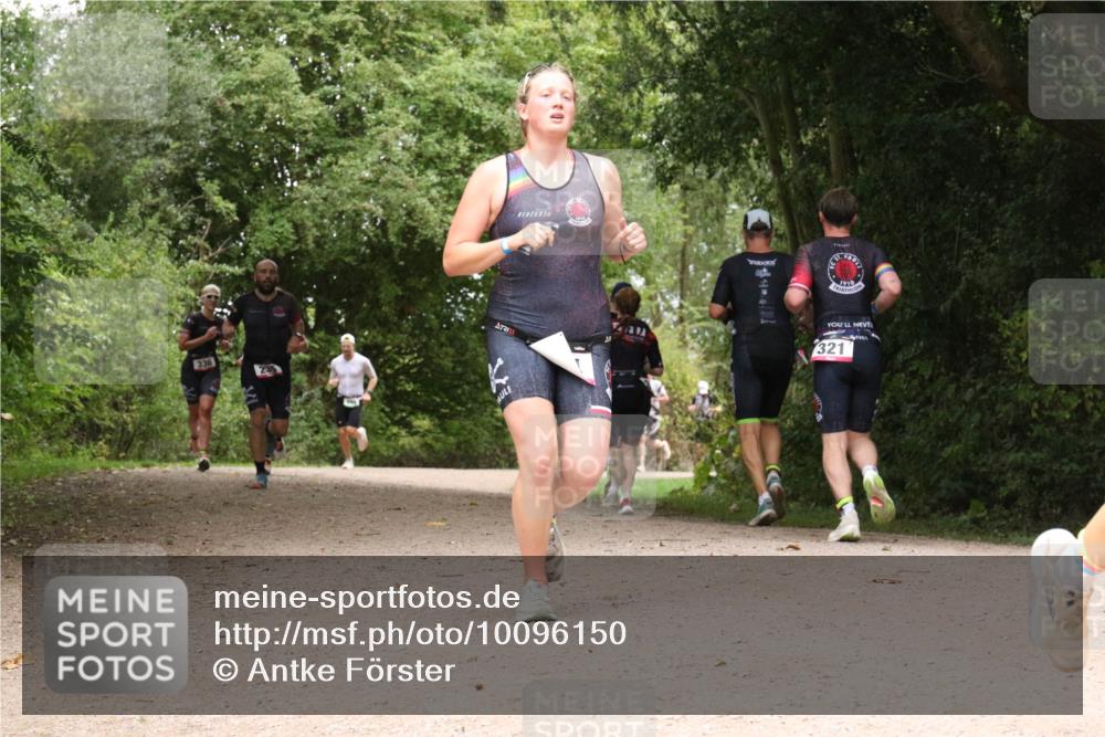 30.08.2026 - Elbe Triathlon Hamburg Antke Förster http://msf.ph/oto/10096150 30.08.2026 10:16:43 Laufen 336, 1479, 321 meine-sportfotos.de