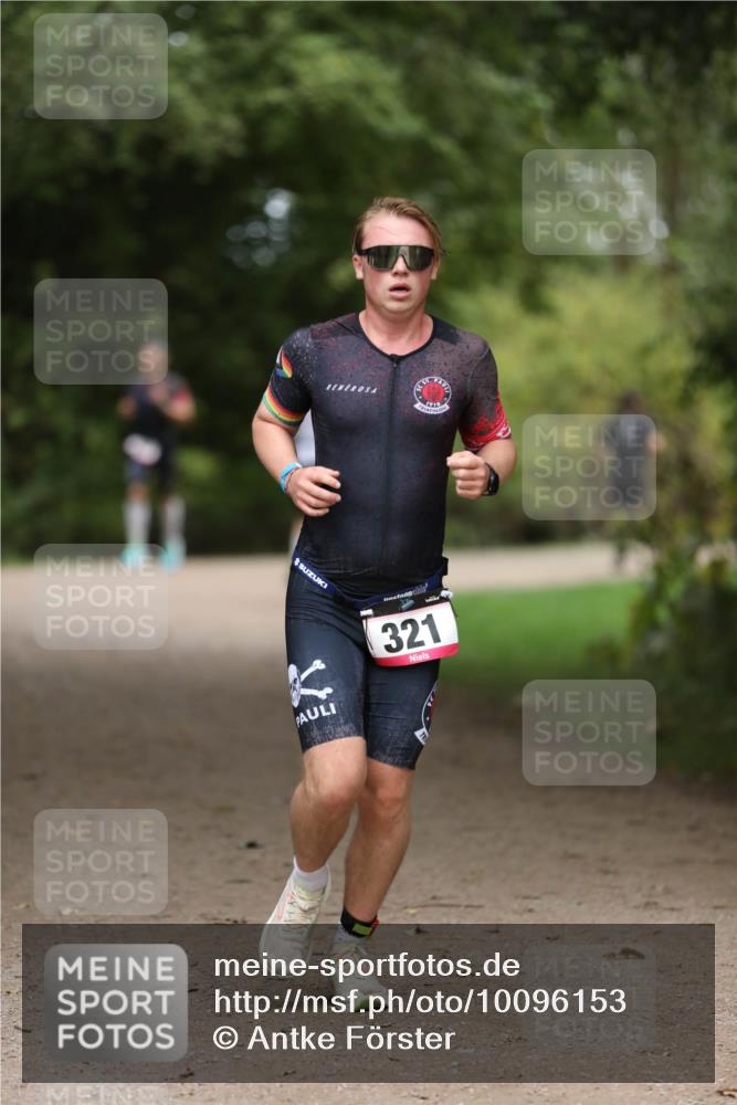 30.08.2026 - Elbe Triathlon Hamburg Antke Förster http://msf.ph/oto/10096153 30.08.2026 10:12:22 Laufen 321 meine-sportfotos.de