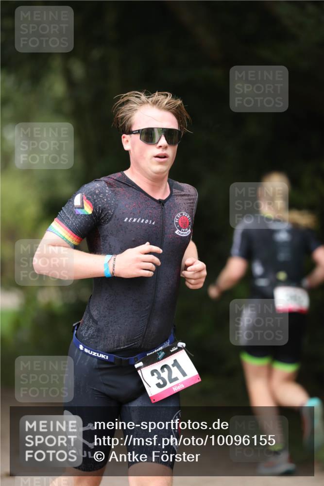 30.08.2026 - Elbe Triathlon Hamburg Antke Förster http://msf.ph/oto/10096155 30.08.2026 10:12:24 Laufen 1910, 321 meine-sportfotos.de