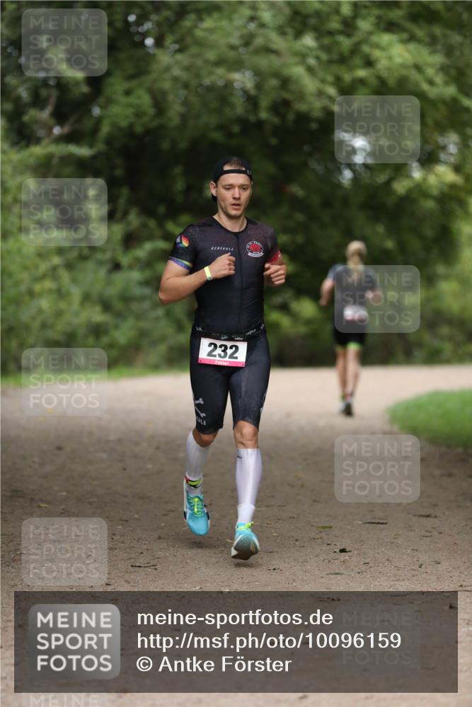 30.08.2026 - Elbe Triathlon Hamburg Antke Förster http://msf.ph/oto/10096159 30.08.2026 10:12:31 Laufen 232 meine-sportfotos.de