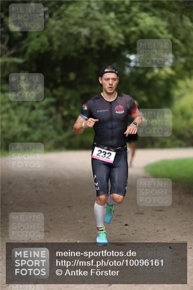 30.08.2026 - Elbe Triathlon Hamburg Antke Förster http://msf.ph/oto/10096161 30.08.2026 10:12:31 Laufen 232 meine-sportfotos.de