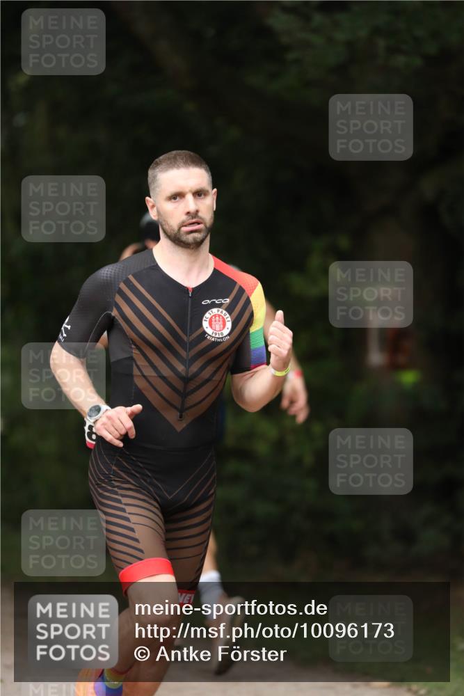 30.08.2026 - Elbe Triathlon Hamburg Antke Förster http://msf.ph/oto/10096173 30.08.2026 10:12:41 Laufen  meine-sportfotos.de