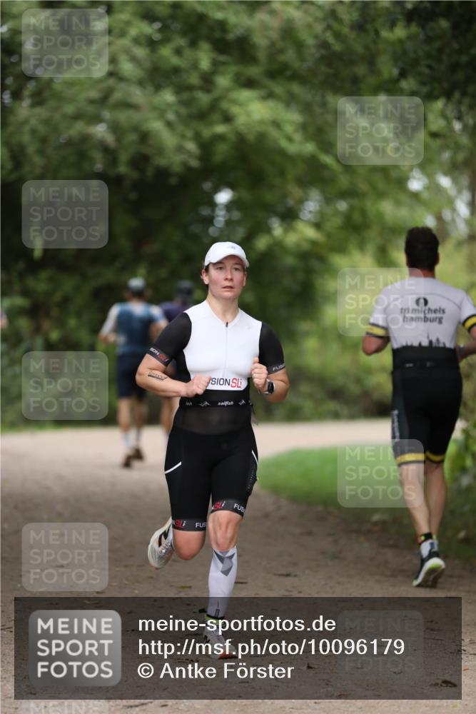 30.08.2026 - Elbe Triathlon Hamburg Antke Förster http://msf.ph/oto/10096179 30.08.2026 10:12:48 Laufen  meine-sportfotos.de