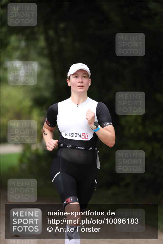 30.08.2026 - Elbe Triathlon Hamburg Antke Förster http://msf.ph/oto/10096183 30.08.2026 10:12:49 Laufen  meine-sportfotos.de