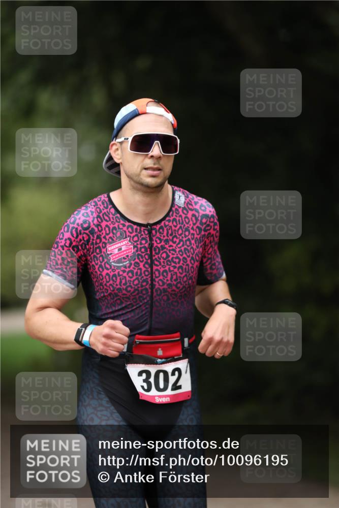 30.08.2026 - Elbe Triathlon Hamburg Antke Förster http://msf.ph/oto/10096195 30.08.2026 10:12:57 Laufen 302 meine-sportfotos.de