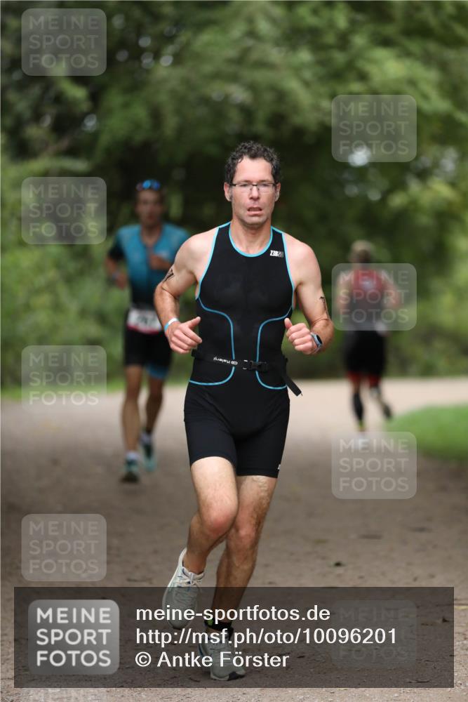 30.08.2026 - Elbe Triathlon Hamburg Antke Förster http://msf.ph/oto/10096201 30.08.2026 10:13:04 Laufen  meine-sportfotos.de