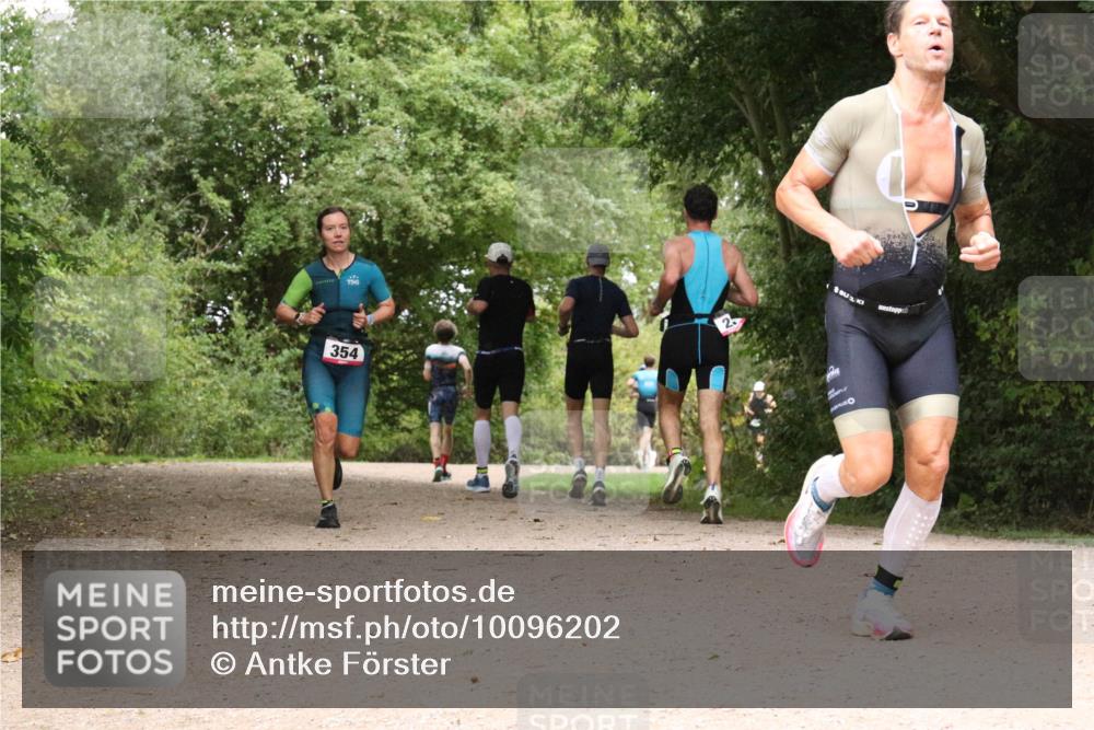 30.08.2026 - Elbe Triathlon Hamburg Antke Förster http://msf.ph/oto/10096202 30.08.2026 10:17:26 Laufen 354 meine-sportfotos.de