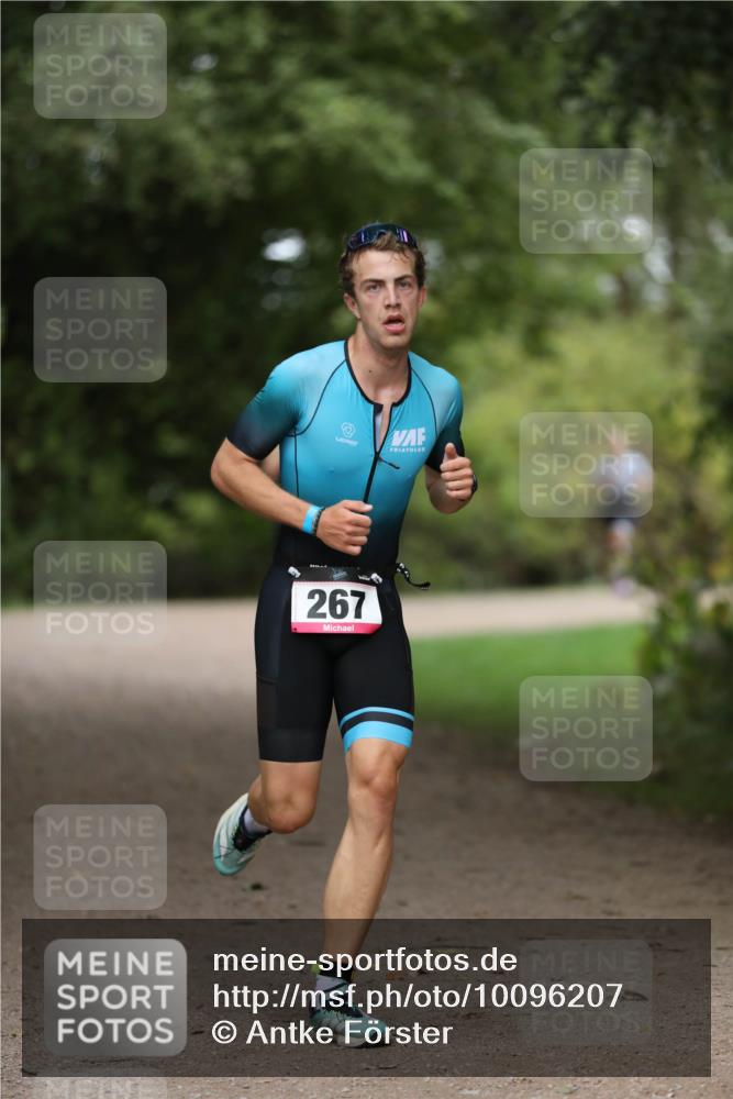 30.08.2026 - Elbe Triathlon Hamburg Antke Förster http://msf.ph/oto/10096207 30.08.2026 10:13:06 Laufen 267 meine-sportfotos.de