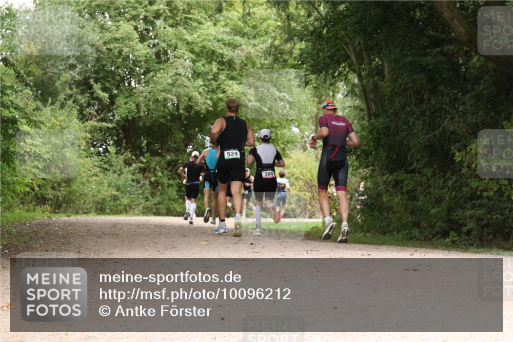 30.08.2026 - Elbe Triathlon Hamburg Antke Förster http://msf.ph/oto/10096212 30.08.2026 10:17:30 Laufen 524, 380 meine-sportfotos.de