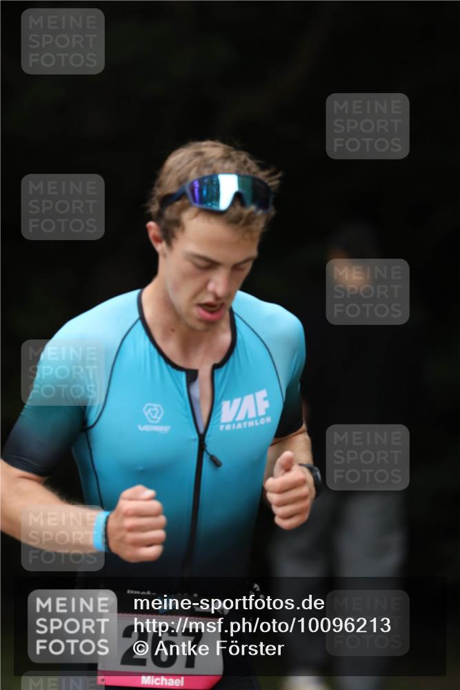 30.08.2026 - Elbe Triathlon Hamburg Antke Förster http://msf.ph/oto/10096213 30.08.2026 10:13:08 Laufen 267 meine-sportfotos.de