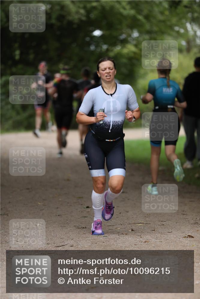 30.08.2026 - Elbe Triathlon Hamburg Antke Förster http://msf.ph/oto/10096215 30.08.2026 10:13:20 Laufen 10 meine-sportfotos.de