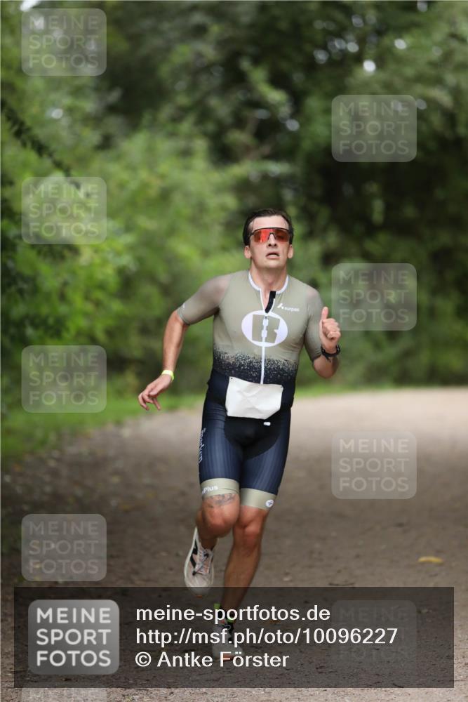 30.08.2026 - Elbe Triathlon Hamburg Antke Förster http://msf.ph/oto/10096227 30.08.2026 10:13:27 Laufen  meine-sportfotos.de
