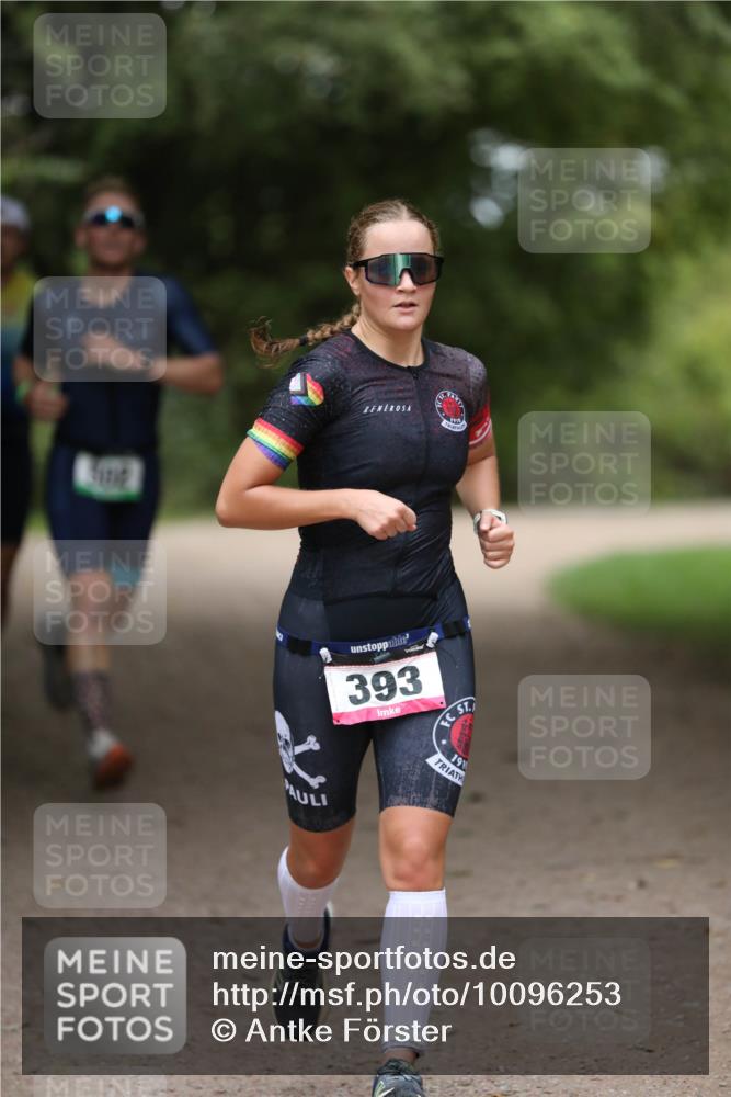 30.08.2026 - Elbe Triathlon Hamburg Antke Förster http://msf.ph/oto/10096253 30.08.2026 10:13:59 Laufen 393, 191 meine-sportfotos.de