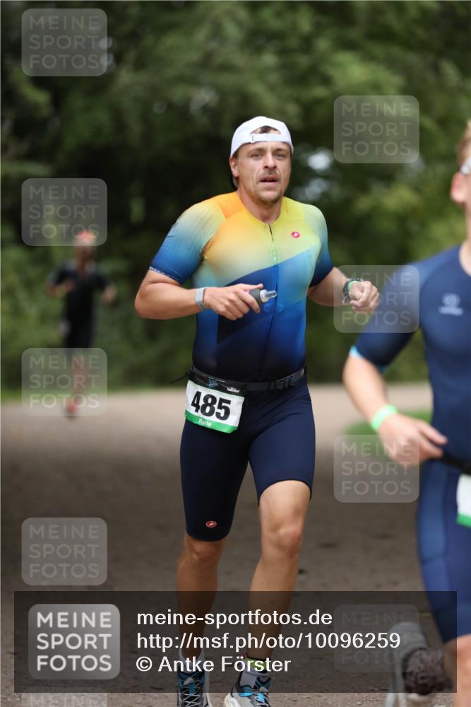 30.08.2026 - Elbe Triathlon Hamburg Antke Förster http://msf.ph/oto/10096259 30.08.2026 10:14:01 Laufen 485 meine-sportfotos.de