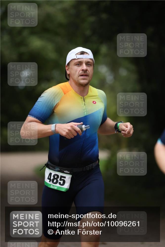 30.08.2026 - Elbe Triathlon Hamburg Antke Förster http://msf.ph/oto/10096261 30.08.2026 10:14:02 Laufen 485 meine-sportfotos.de