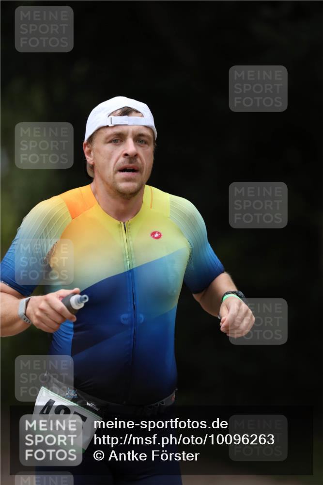 30.08.2026 - Elbe Triathlon Hamburg Antke Förster http://msf.ph/oto/10096263 30.08.2026 10:14:03 Laufen 111, 485 meine-sportfotos.de