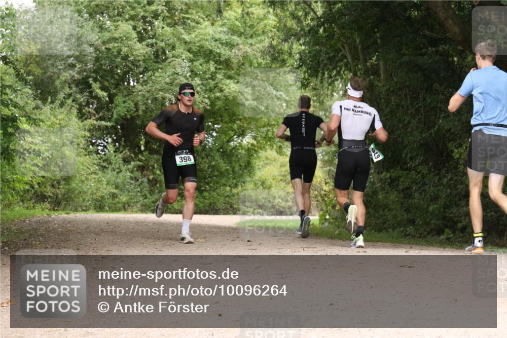 30.08.2026 - Elbe Triathlon Hamburg Antke Förster http://msf.ph/oto/10096264 30.08.2026 10:18:08 Laufen 398, 676 meine-sportfotos.de