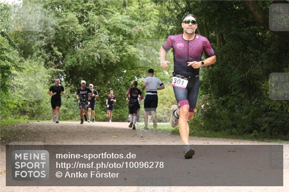 30.08.2026 - Elbe Triathlon Hamburg Antke Förster http://msf.ph/oto/10096278 30.08.2026 10:18:52 Laufen 301 meine-sportfotos.de