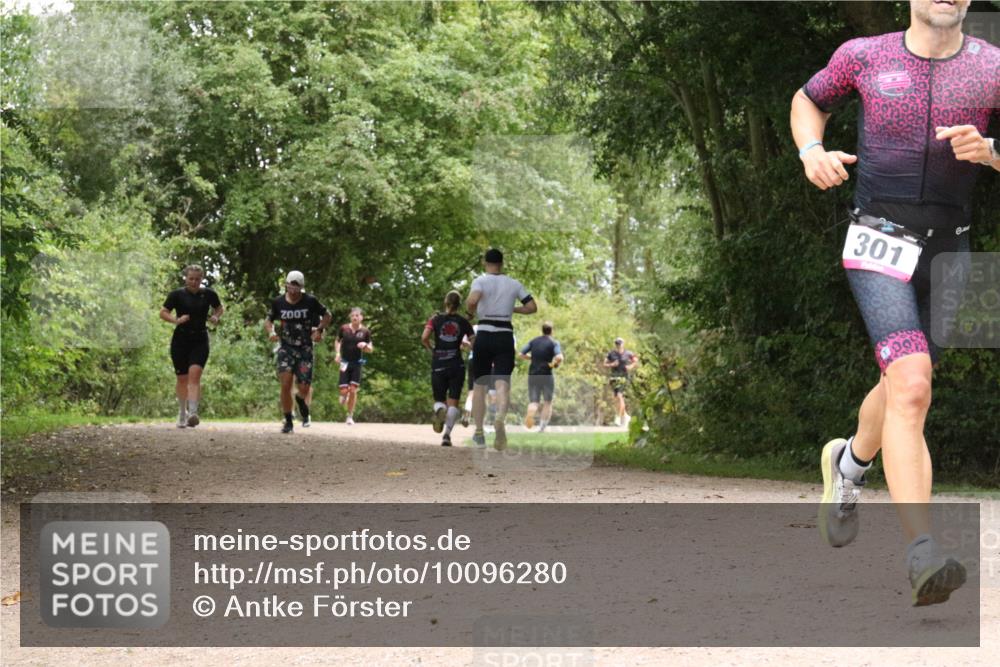 30.08.2026 - Elbe Triathlon Hamburg Antke Förster http://msf.ph/oto/10096280 30.08.2026 10:18:53 Laufen 301 meine-sportfotos.de