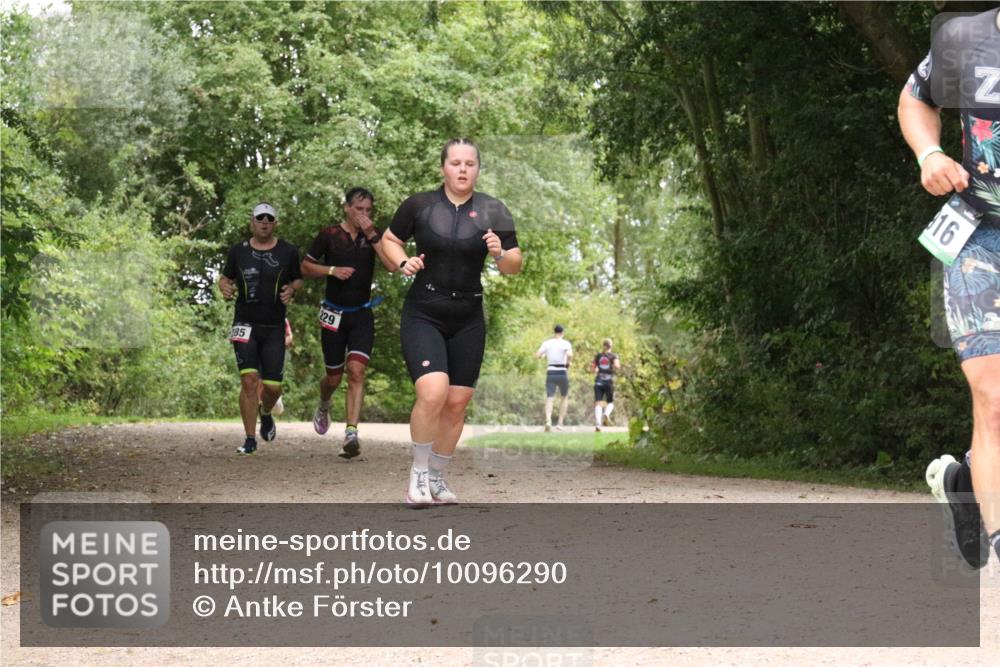 30.08.2026 - Elbe Triathlon Hamburg Antke Förster http://msf.ph/oto/10096290 30.08.2026 10:19:00 Laufen 229, 185, 16 meine-sportfotos.de