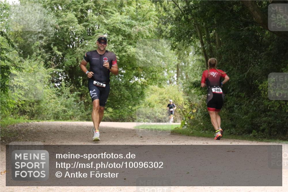 30.08.2026 - Elbe Triathlon Hamburg Antke Förster http://msf.ph/oto/10096302 30.08.2026 10:19:08 Laufen 293, 346 meine-sportfotos.de