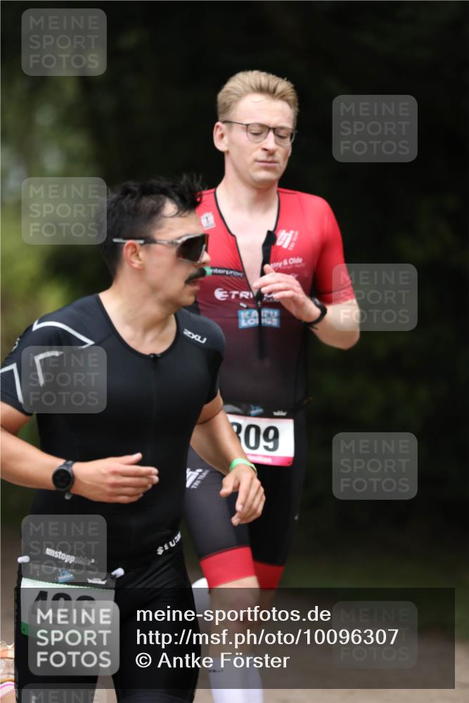 30.08.2026 - Elbe Triathlon Hamburg Antke Förster http://msf.ph/oto/10096307 30.08.2026 10:15:14 Laufen 496, 09 meine-sportfotos.de