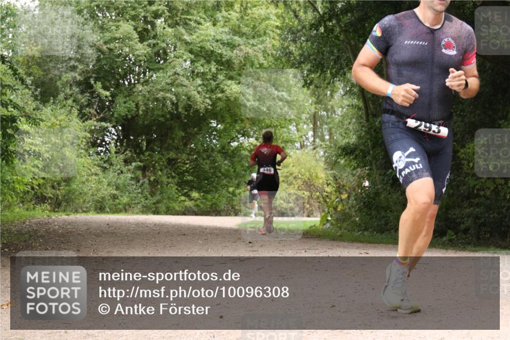 30.08.2026 - Elbe Triathlon Hamburg Antke Förster http://msf.ph/oto/10096308 30.08.2026 10:19:10 Laufen 346, 1293 meine-sportfotos.de