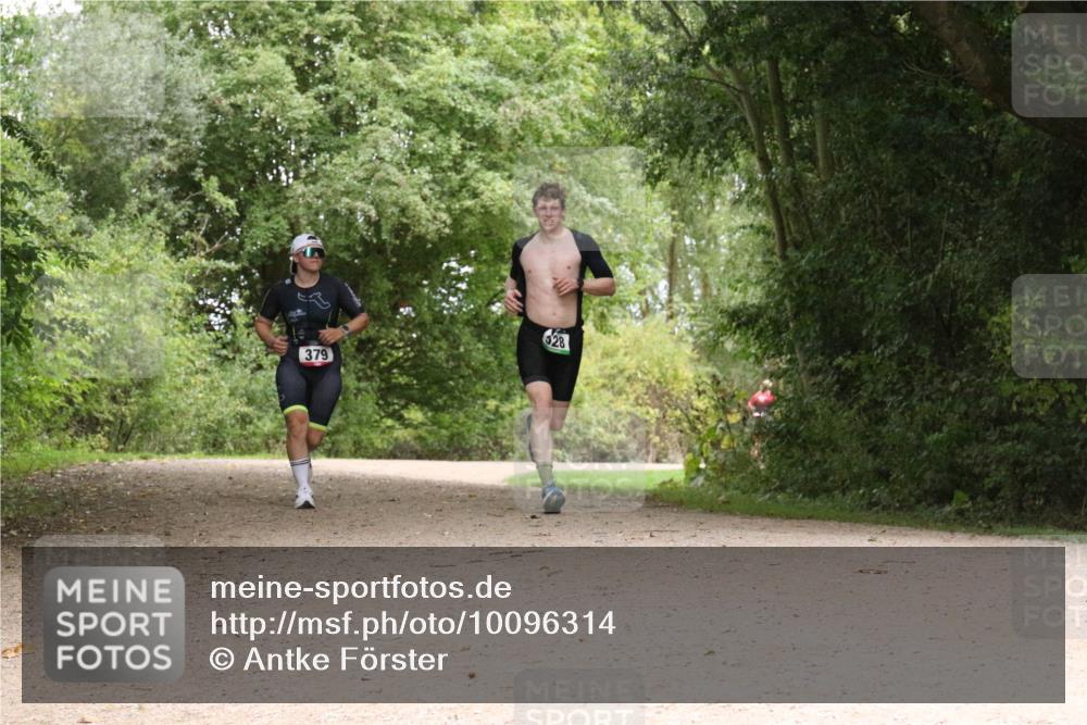 30.08.2026 - Elbe Triathlon Hamburg Antke Förster http://msf.ph/oto/10096314 30.08.2026 10:19:22 Laufen 528, 379 meine-sportfotos.de