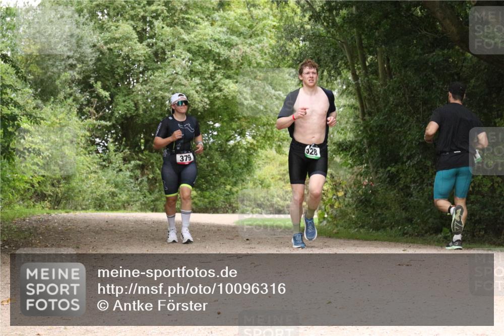 30.08.2026 - Elbe Triathlon Hamburg Antke Förster http://msf.ph/oto/10096316 30.08.2026 10:19:23 Laufen 379, 328 meine-sportfotos.de
