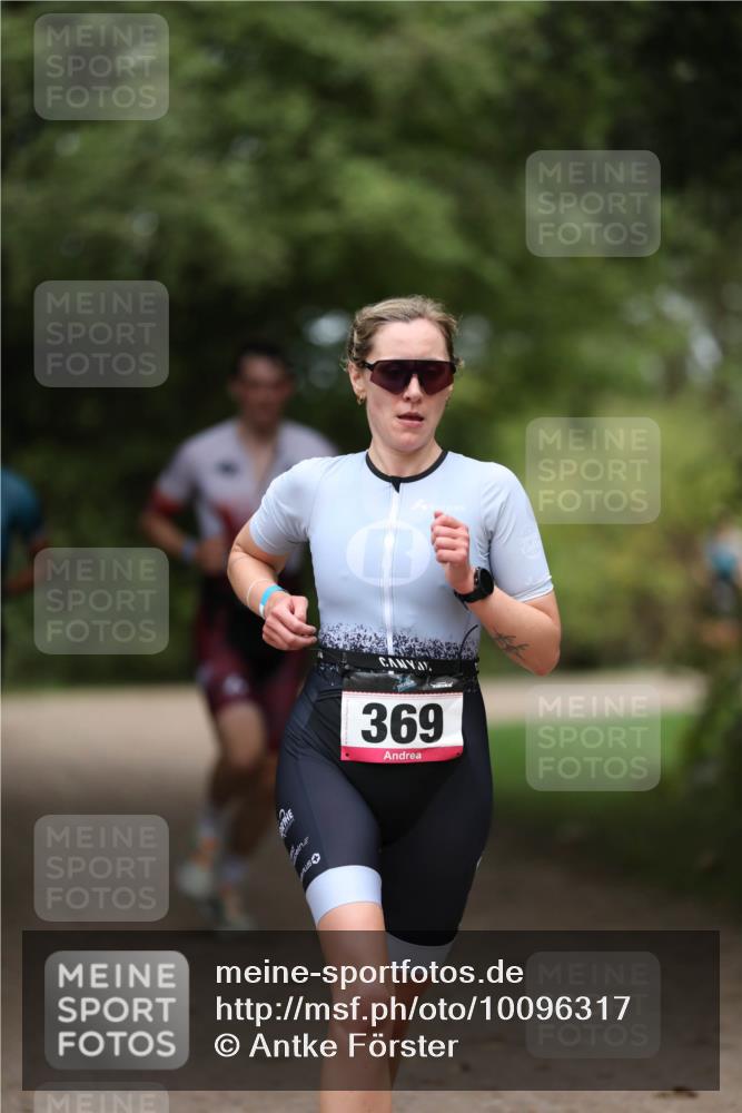 30.08.2026 - Elbe Triathlon Hamburg Antke Förster http://msf.ph/oto/10096317 30.08.2026 10:15:20 Laufen 369 meine-sportfotos.de
