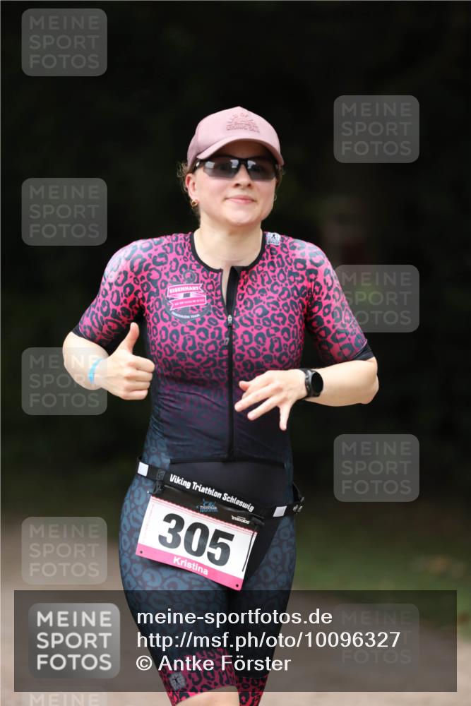 30.08.2026 - Elbe Triathlon Hamburg Antke Förster http://msf.ph/oto/10096327 30.08.2026 10:15:27 Laufen 80, 305 meine-sportfotos.de
