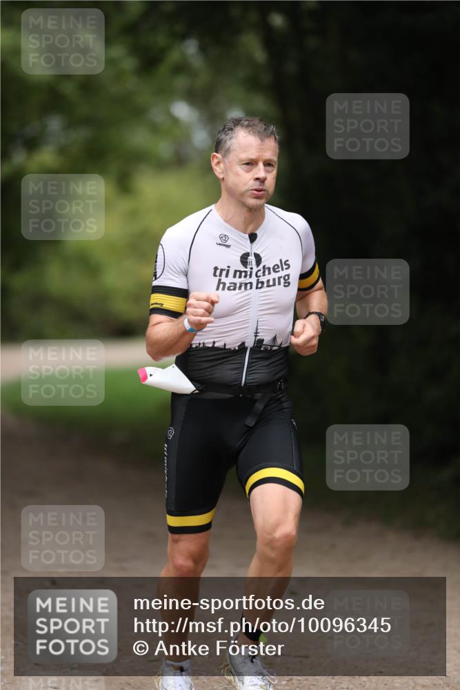 30.08.2026 - Elbe Triathlon Hamburg Antke Förster http://msf.ph/oto/10096345 30.08.2026 10:15:37 Laufen  meine-sportfotos.de