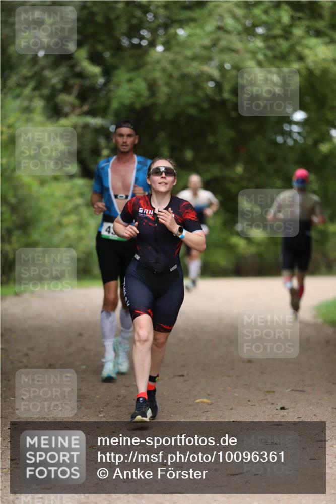 30.08.2026 - Elbe Triathlon Hamburg Antke Förster http://msf.ph/oto/10096361 30.08.2026 10:15:55 Laufen  meine-sportfotos.de