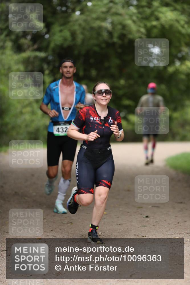 30.08.2026 - Elbe Triathlon Hamburg Antke Förster http://msf.ph/oto/10096363 30.08.2026 10:15:55 Laufen 432 meine-sportfotos.de
