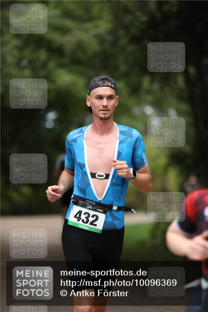 30.08.2026 - Elbe Triathlon Hamburg Antke Förster http://msf.ph/oto/10096369 30.08.2026 10:15:57 Laufen 432 meine-sportfotos.de