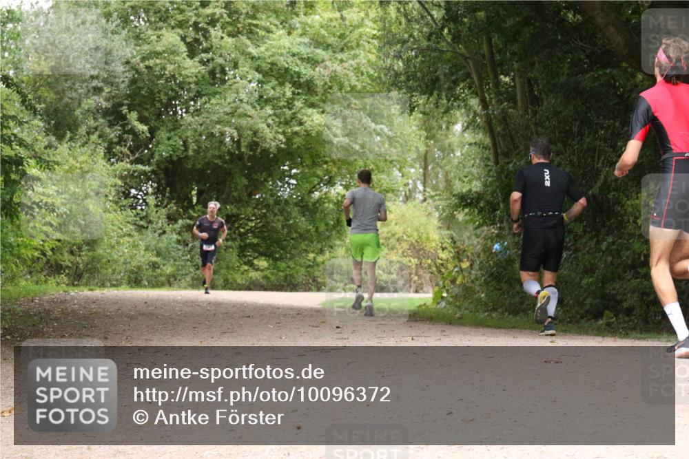 30.08.2026 - Elbe Triathlon Hamburg Antke Förster http://msf.ph/oto/10096372 30.08.2026 10:20:37 Laufen 2 meine-sportfotos.de