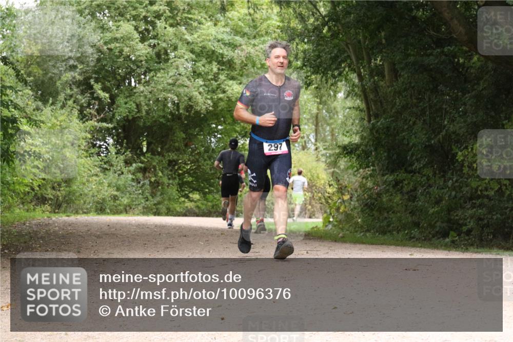 30.08.2026 - Elbe Triathlon Hamburg Antke Förster http://msf.ph/oto/10096376 30.08.2026 10:20:46 Laufen 297 meine-sportfotos.de