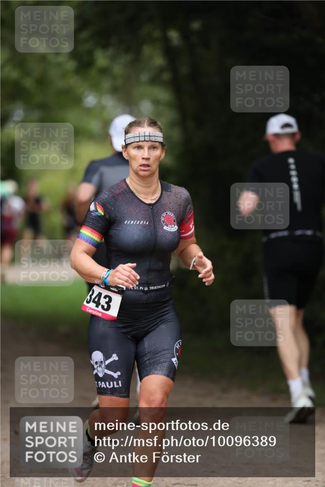 30.08.2026 - Elbe Triathlon Hamburg Antke Förster http://msf.ph/oto/10096389 30.08.2026 10:16:11 Laufen 1910, 343 meine-sportfotos.de