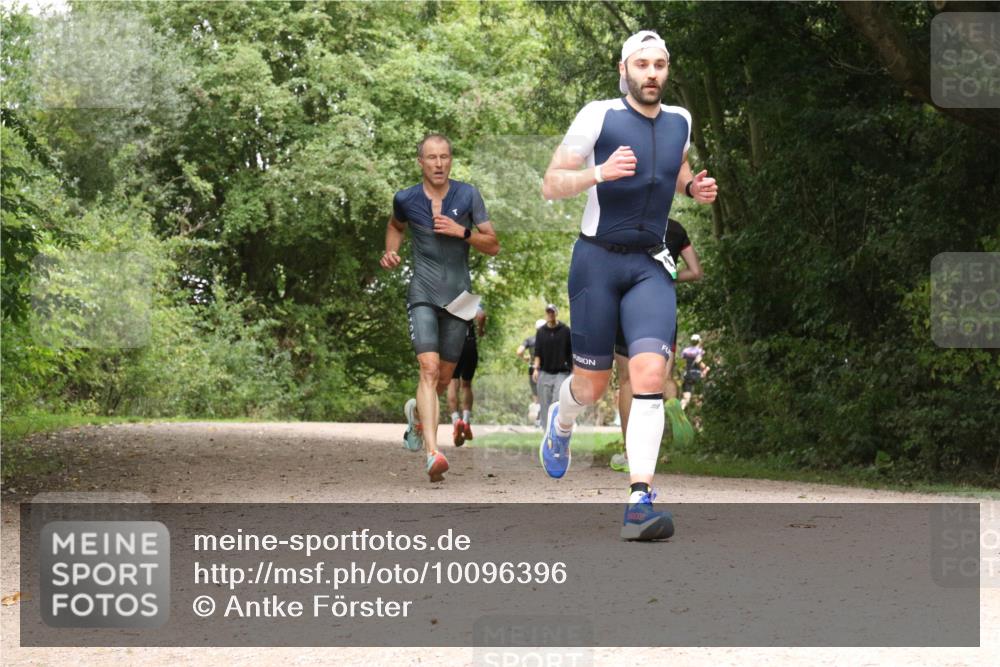 30.08.2026 - Elbe Triathlon Hamburg Antke Förster http://msf.ph/oto/10096396 30.08.2026 10:21:15 Laufen  meine-sportfotos.de