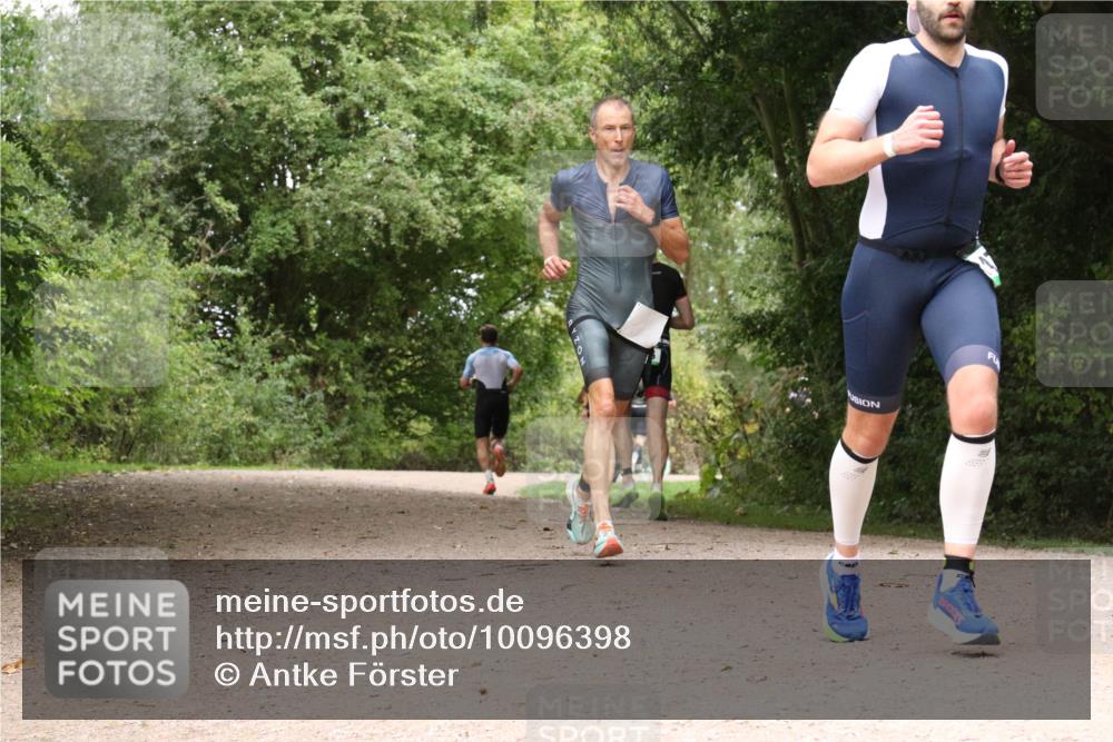 30.08.2026 - Elbe Triathlon Hamburg Antke Förster http://msf.ph/oto/10096398 30.08.2026 10:21:16 Laufen  meine-sportfotos.de